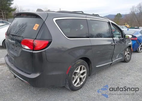 2017 Chrysler Pacifica Touring-L z USA, uszkodzony, nr VIN 2C4RC1BG4HR729442